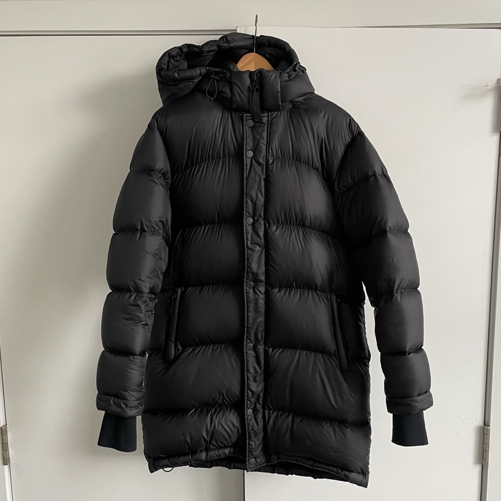 Aritzia TNA Super Puff Mid - Soft Matte Black